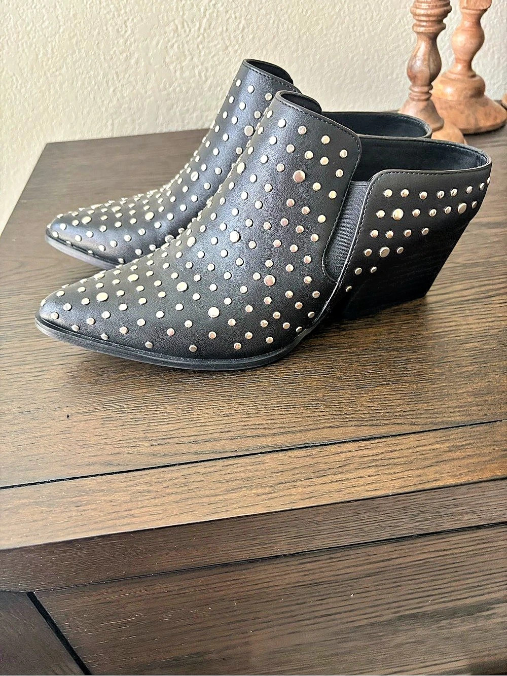SHU SHOP Tucson Studded Pointed-Toe Mules Black US 7.5